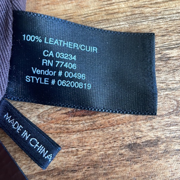 COPY - 🤎Vintage leather Club Monaco Clutch - Picture 6 of 9